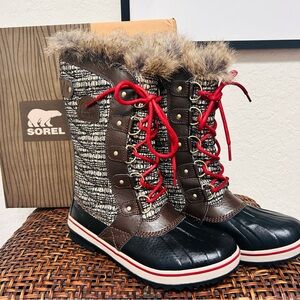 Sorel Women's Tofino 2 Cordovan Saddle faux fur boots